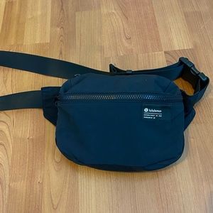 Black lululemon clean lines belt bag